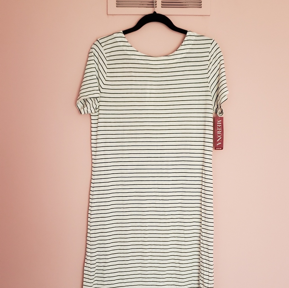 🌻 NWT Striped Dress